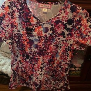 Koi by Kathy Peterson XS Scrub Top Pretty Florals, As New!